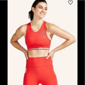 Peloton high-neck sports bra and capri set - size Large. NWOT.